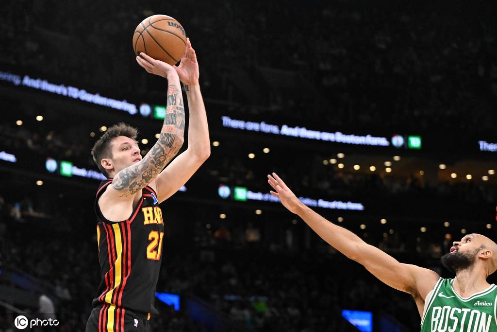 交易！开拓者得到克雷伊奇 送里斯+两次轮去老鹰